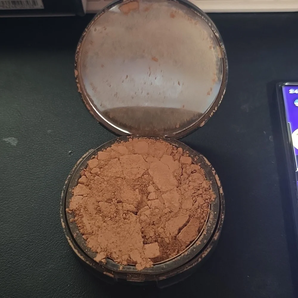 bareMinerals Tan Foundation Compact Matte Finish